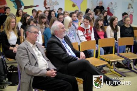 16-P1000943